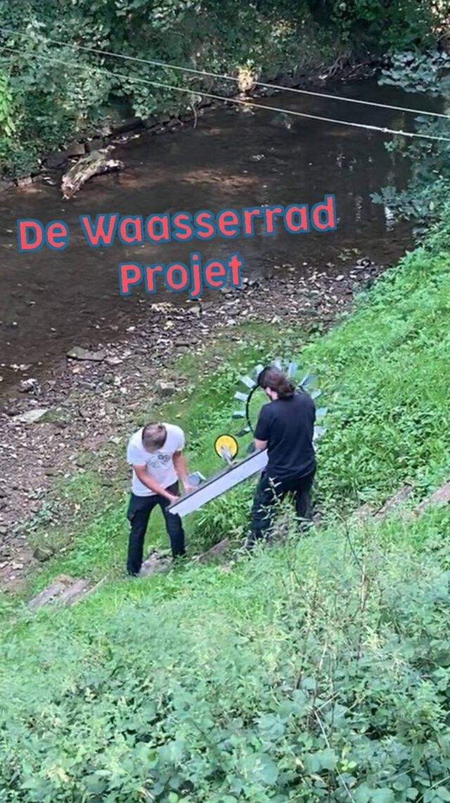 In the summer ☀️☀️ we had the opportunity to meet Denis and Pit. Together we tested their small portable water wheel 💧⚡️ in action. Then we conducted a short #interview with them about their project.

You can find the #link to the interview in our bio.

#luxembourg #waterwheel #sdg #schendels #mamer #renewableenergy #wasserkraft #nachhaltig #fluss #bach #diy #selbstgemacht